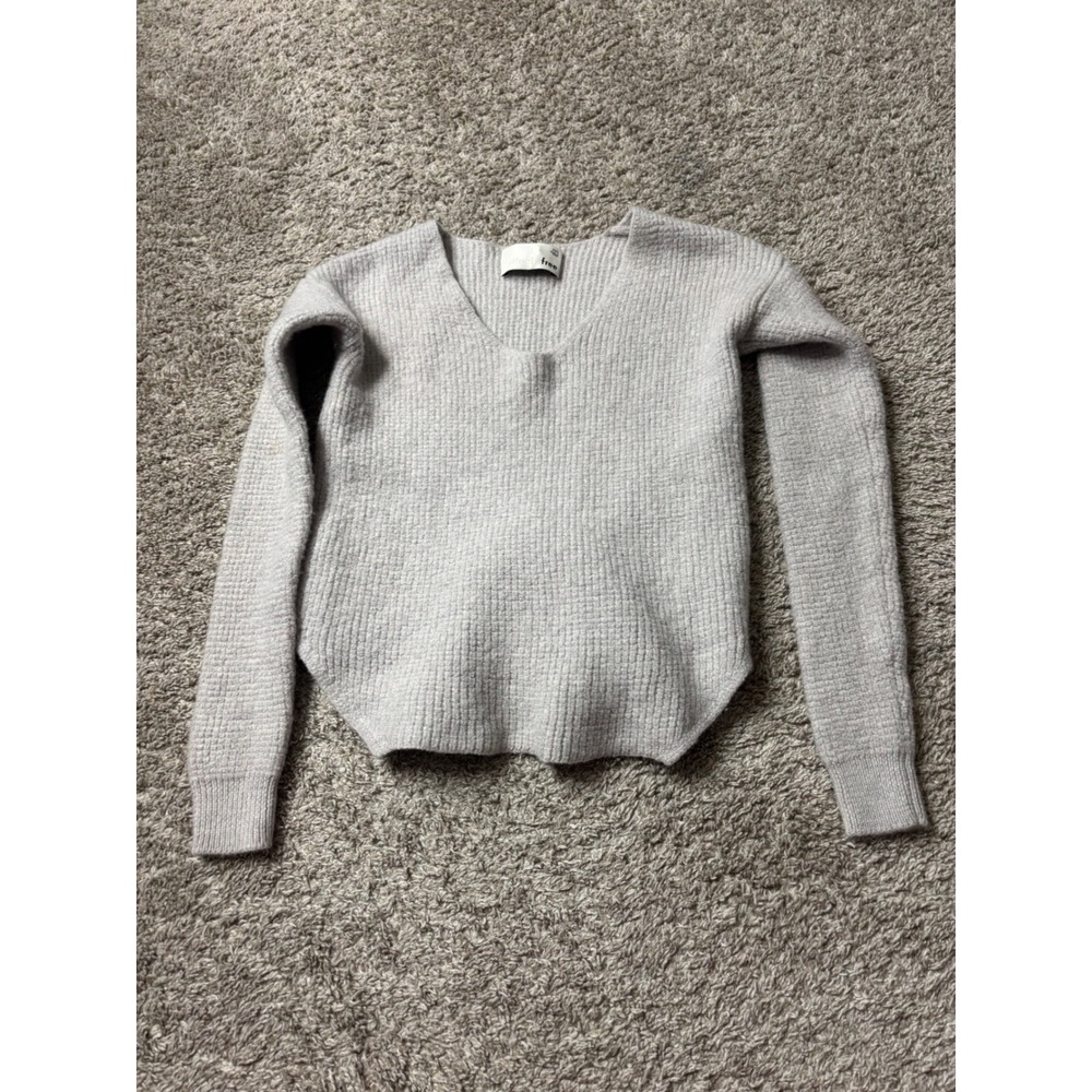 Wilfred Free Aritzia Gray 100% Merino Wool V-Neck Waffle Knit Sweater XXS